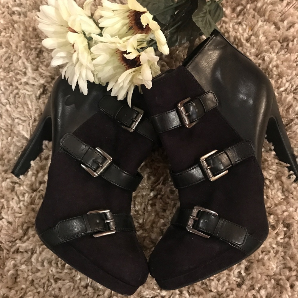 Sexy Buckle Booties